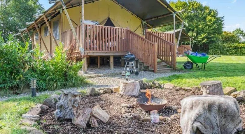 Little North Field Family Safari Tent Glamping near Harrogate - Image 1