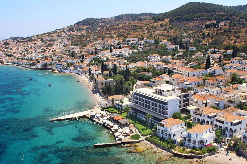 Spetses Hotel - Image 1