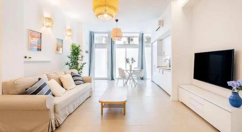 Julio's Apartment - Image 1