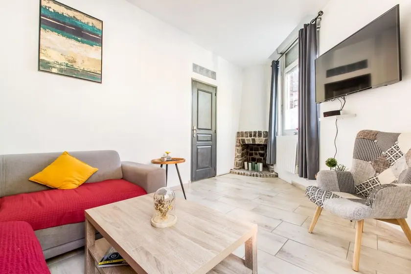 Cosy house 5 rooms 5 Bathrooms close commodities - Image 1