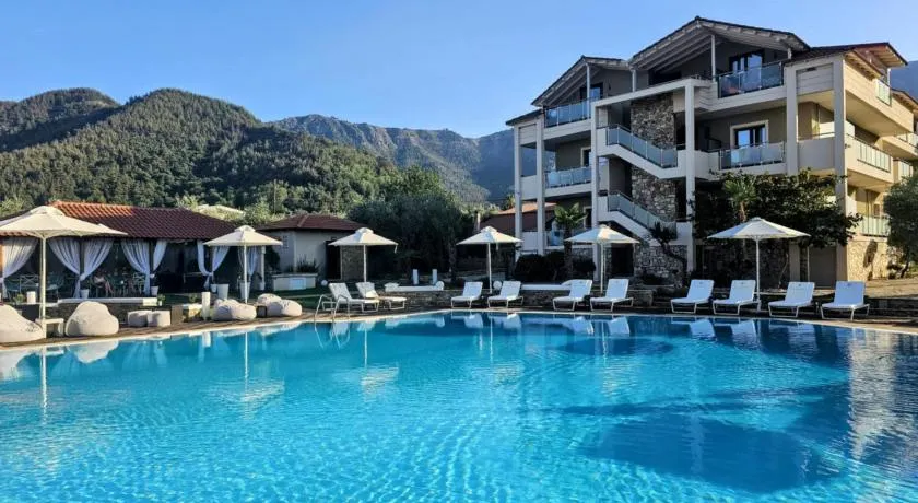 Korina Hotel - Image 1