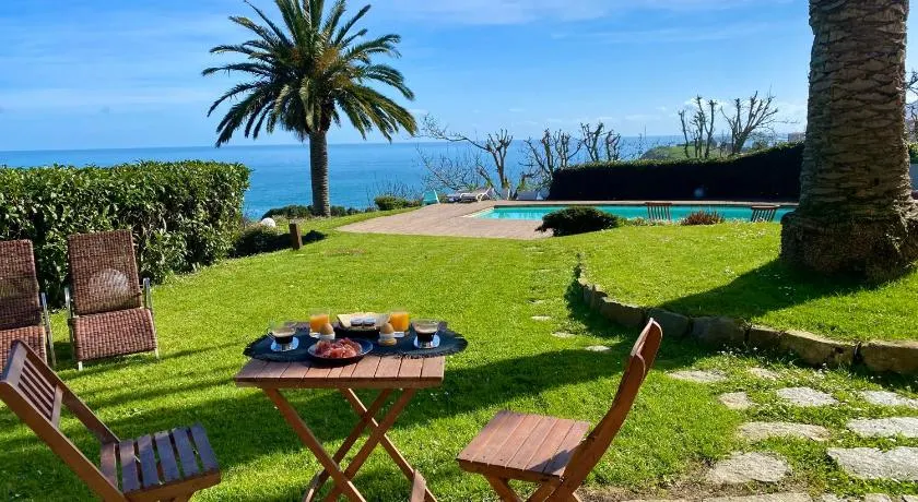 Uhara Sea Escape - Piscina privada - Image 1