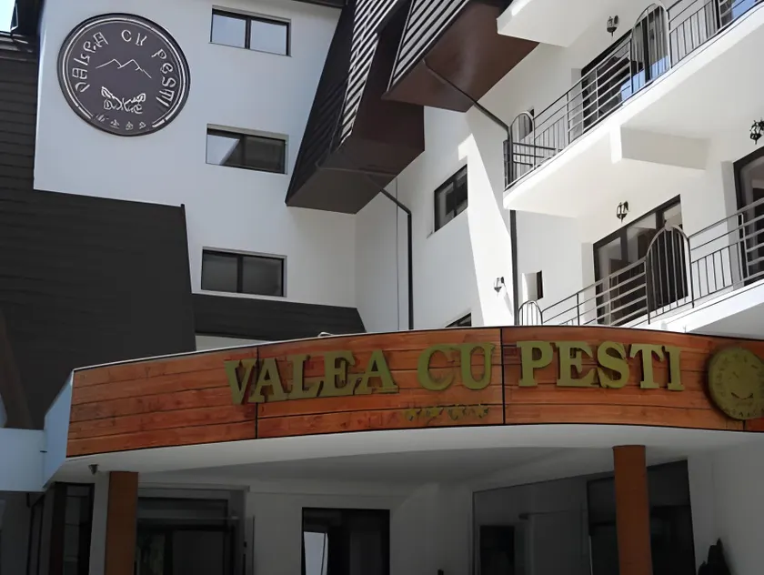 Hotel Valea cu Pesti - Image 1