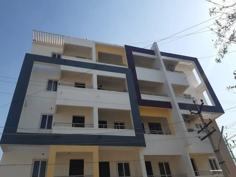 The Executive Grande Service Apartments - Image 1