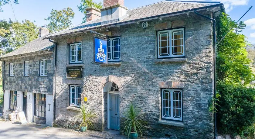 The Falcon Inn - Image 1