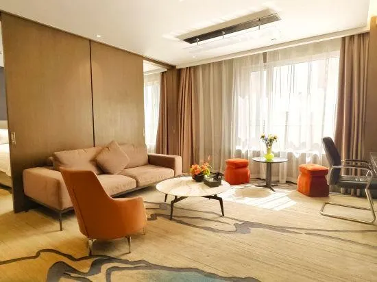 Aerospace Huayu Hotel - Image 1