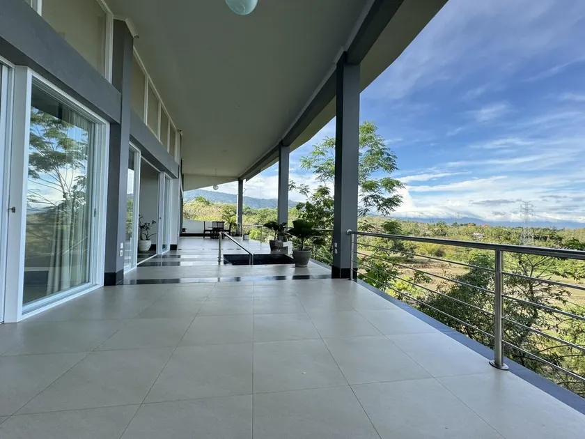 Villa Infinity - Image 1
