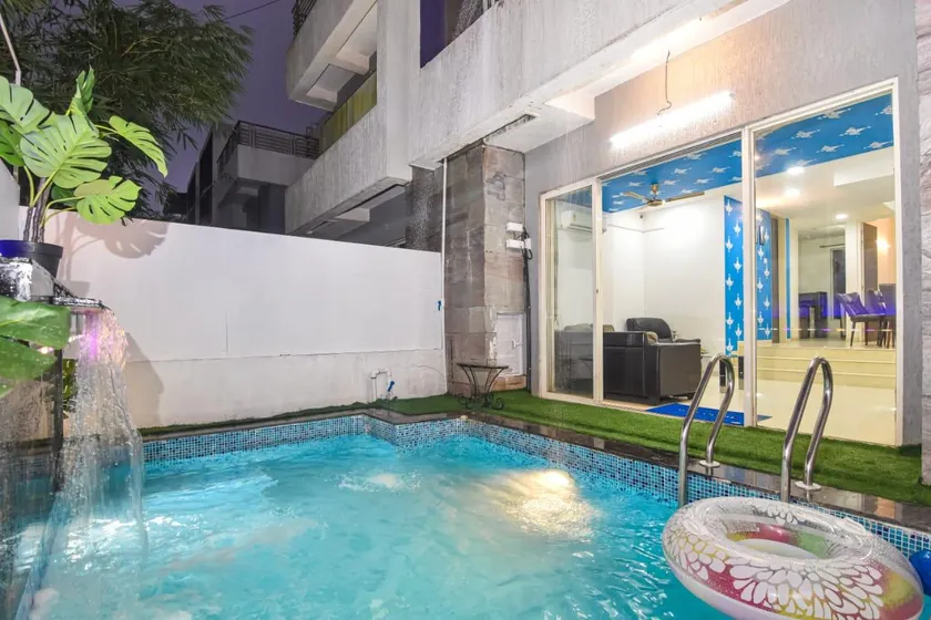 Blue Line villa Lonavala - Image 1