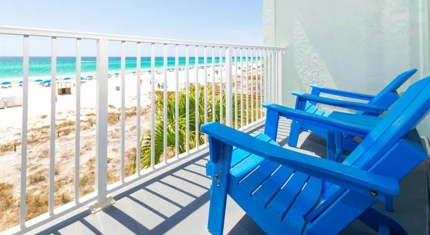 Beachfront King, Private Balcony,No fees-CC219 Pcb - Image 1