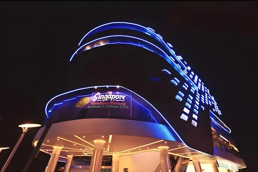 Ozone Hotel Pantai Indah Kapuk - Image 1