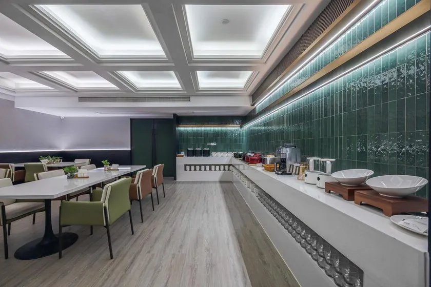Wanqin Hotel (Ninghai Xizi International Plaza Branch) - Image 1