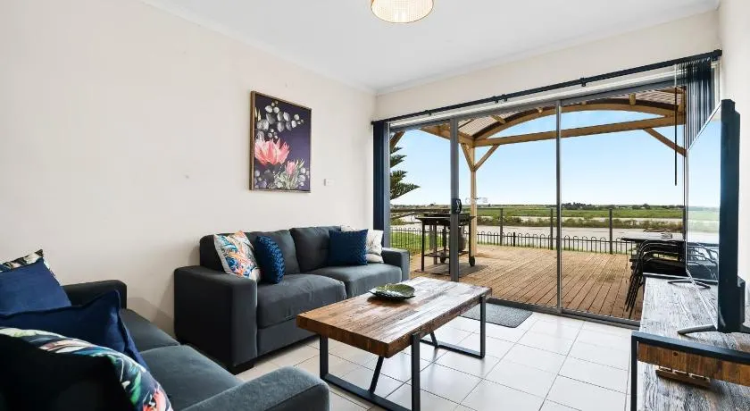 Waterfront Holiday Park - Adult Only Retreat - Image 1