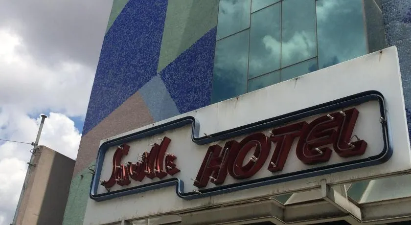 Saville Hotel - Image 1