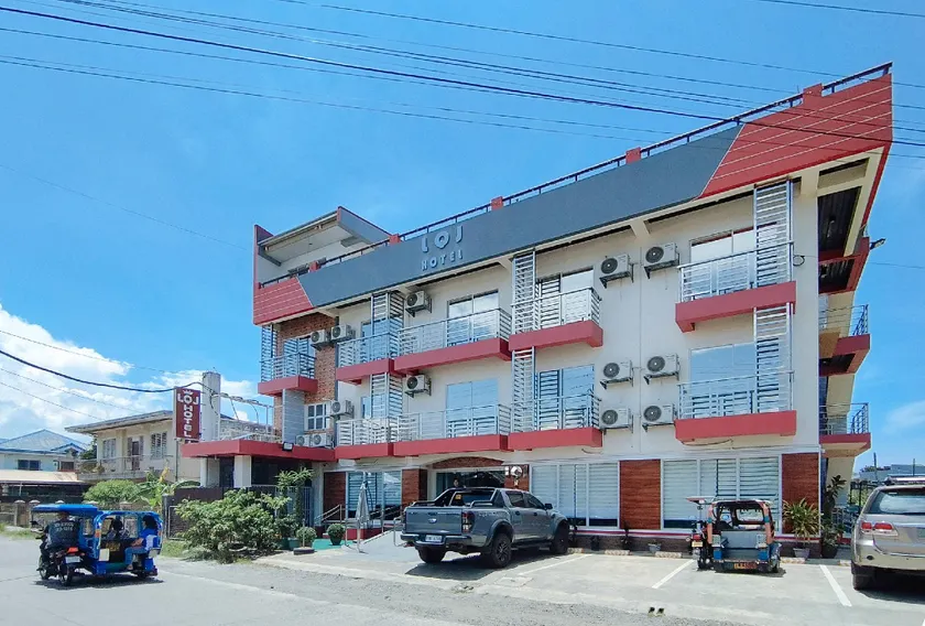 RedDoorz @ LQJ Hotel Old Buswang Kalibo - Image 1