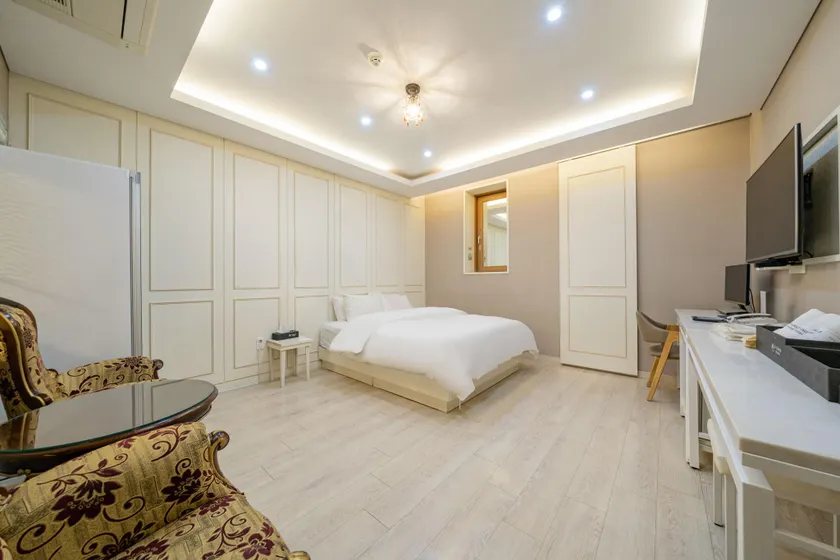 Cygnus Asan Hotel - Image 1