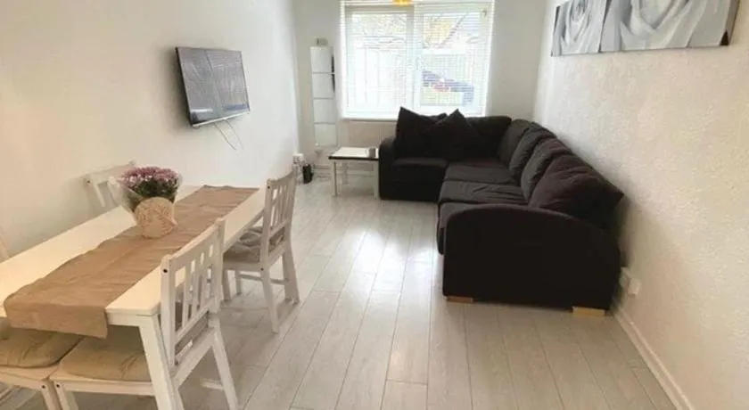 Docklands Apartment -Excel, o2 , Elizabeth Line - Image 1