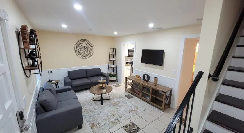 HHI Homes LLC - Image 1