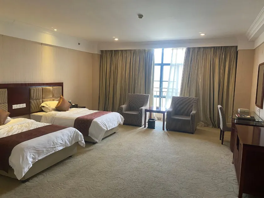 Uchoice Hotel - Image 1