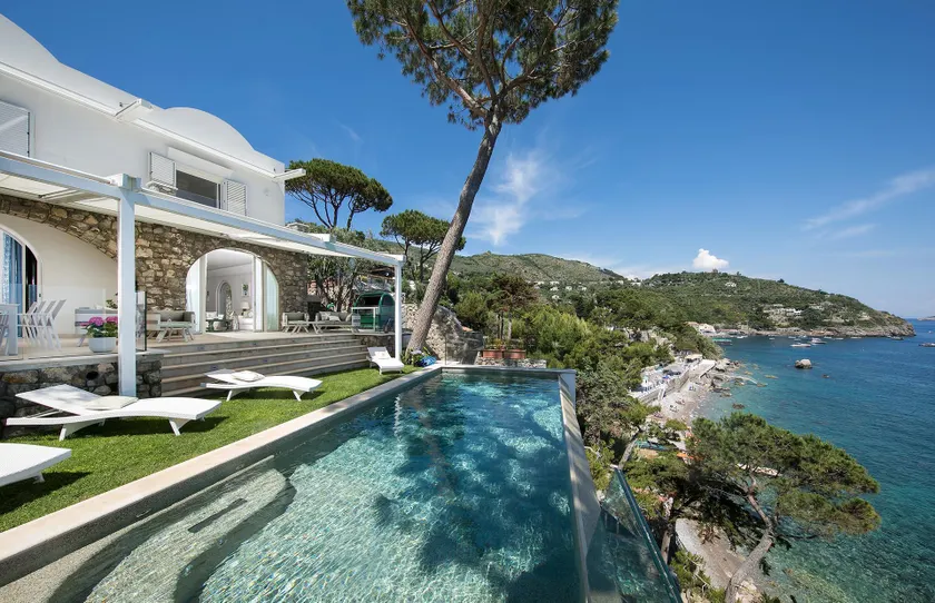 Villa Ibiscus med infinity-pool, direkte adgang til havet, havudsigt, - Image 1