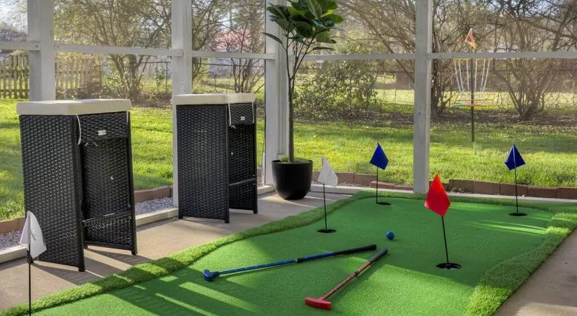 5min drive to AN Golf Club l Pet Friendly l Big Backyard BBQ & Fun Activities - Image 1