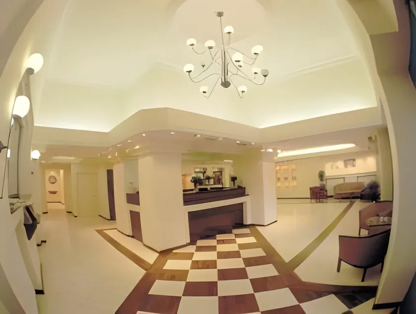 Vergina Hotel - Image 1