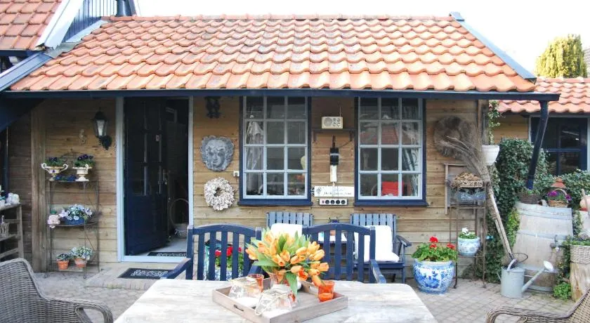Prive tuinhuis B&B Elly - Image 1