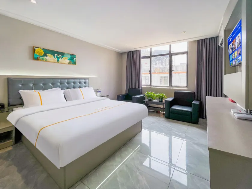 Xintiandi Hotel (Asia's No. 1 Fountain Hotel) - Image 1