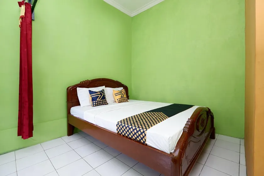 SPOT ON 2106 Homestay Flamboyan - Image 1