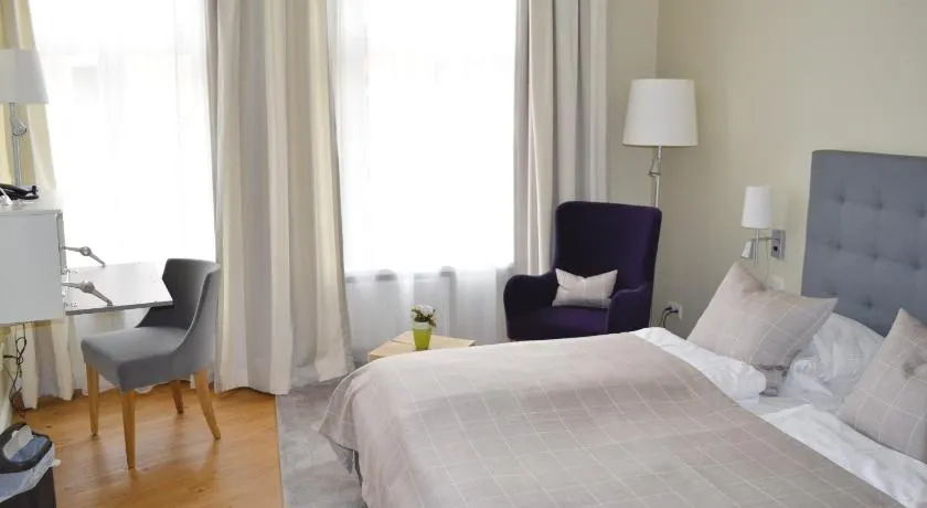 Hotel Zum Roten Tore - Image 1