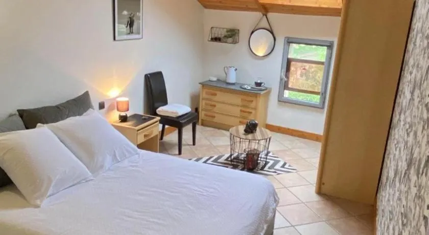 Chambre d'Hôte Au Fil du Canal 82 - Image 1