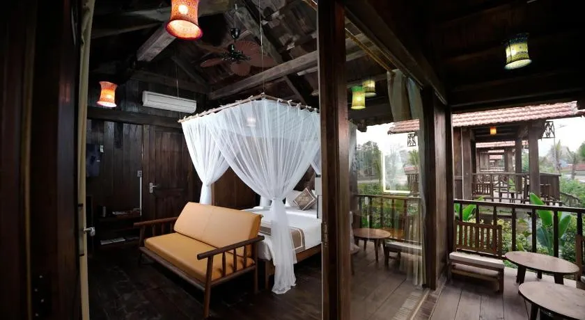 The Palm Tree Bungalow - Image 1