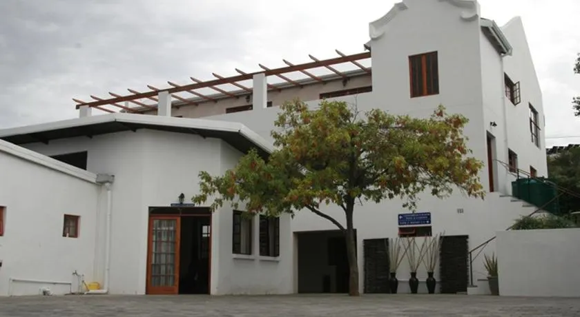 Queen Manor Boutique Guest House - Image 1