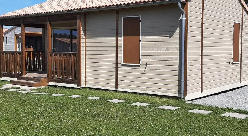 Chalet 2 chambres avec terrasse et climatisation près du Golfe du Morbihan - Image 1