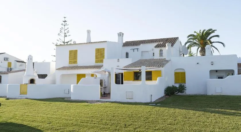 Hopstays Vilamoura Aldeia do Golfe - House C3 - Image 1