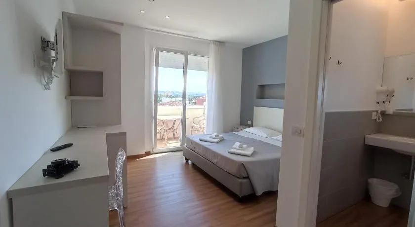 Hotel Atlas - Image 1