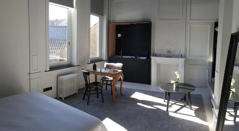 LA VILLA DES CHAMPS - Image 1