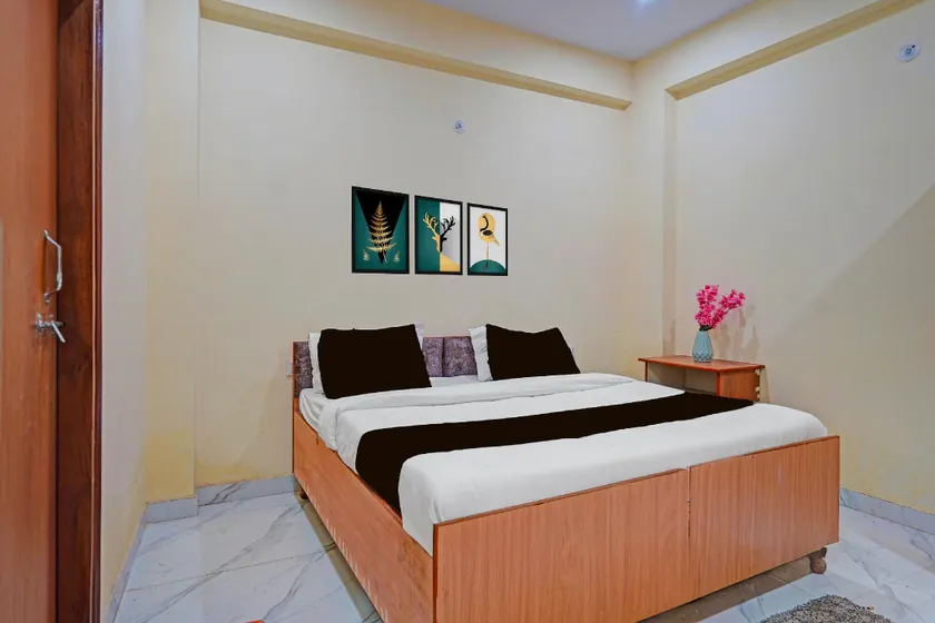 FabHotel RV - Image 1