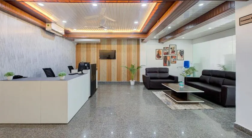 The Empire Studioz Hotel Golf Course Road Studio with Kitchen & Balcony One Horizon Center Paras Hospital Cyber City - Image 1