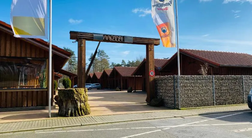 Roadcamp - American Motel & Sportsbar - Image 1