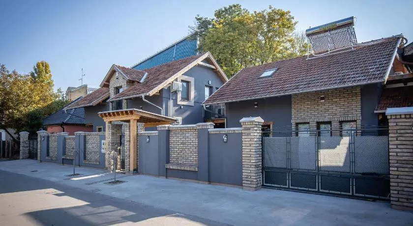 Gray brick - Image 1