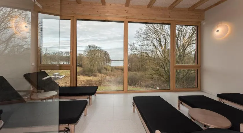 SEEZIEGE Uckermark - Ferienwohnungen am Carwitzer See - Image 1