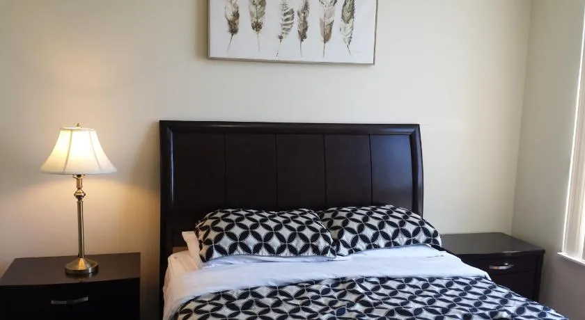 2 Bedroom 1 Bathroom Prime Location in Mississauga - Image 1