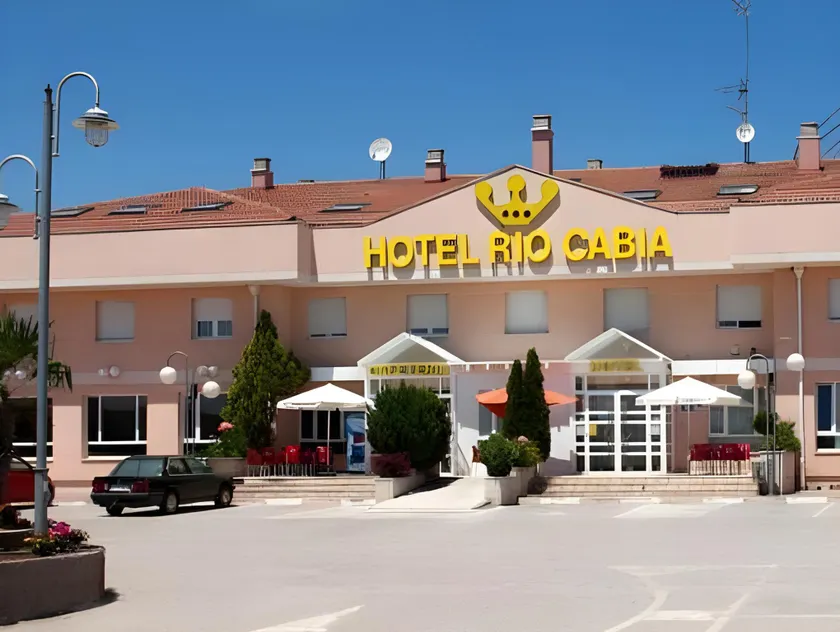Hotel Río Cabia - Image 1