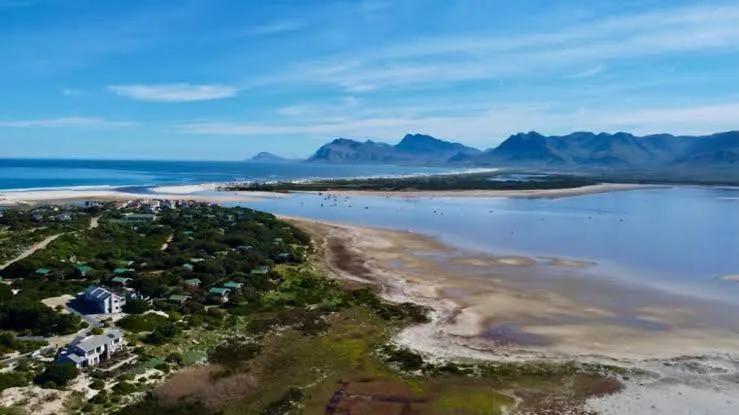 Fisherhaven Guest House - Image 1