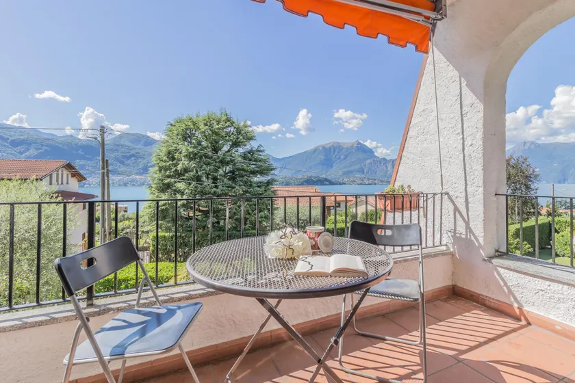 Honey Lake House Lierna - Image 1