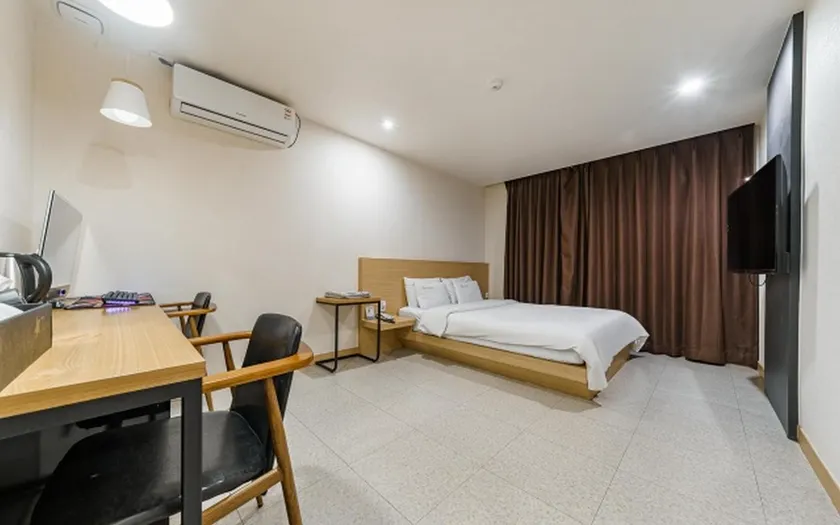 Shiheung Restay - Image 1