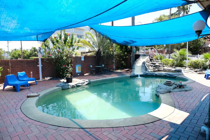 Sapphire Palms Motel - Image 1