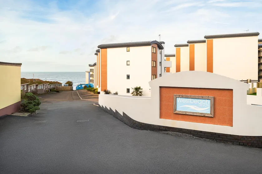 West Beach - Holiday Apartments - Image 1