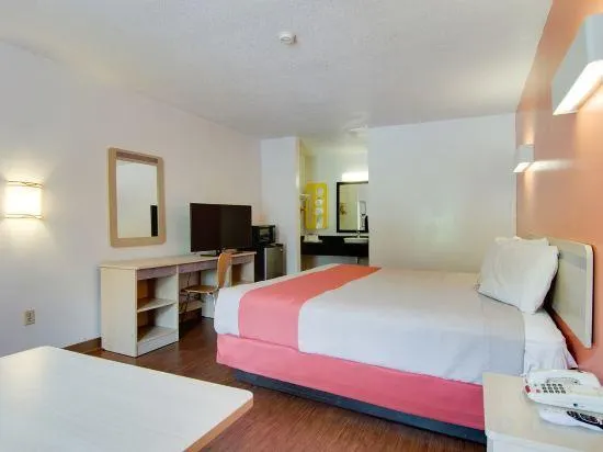 Motel 6 Cartersville, GA - Image 1