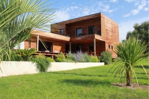 NOUVEAUTE! Magnifique villa à 2 minutes des plus belles plages de la rive sud - Image 1